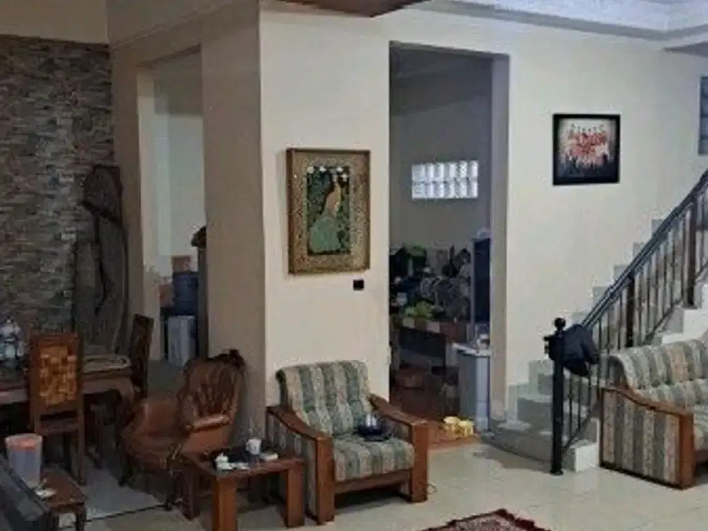 Rumah 2 Lantai posisi Hook sayap Ahmad Yani, Kiaracondong, Cicaheum Ref.05074