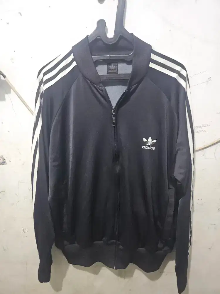 Tracktop adidas bunga