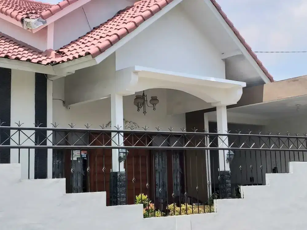 Jual Cepat Rumah Strategis Lingkungan Kost dan  Home stay