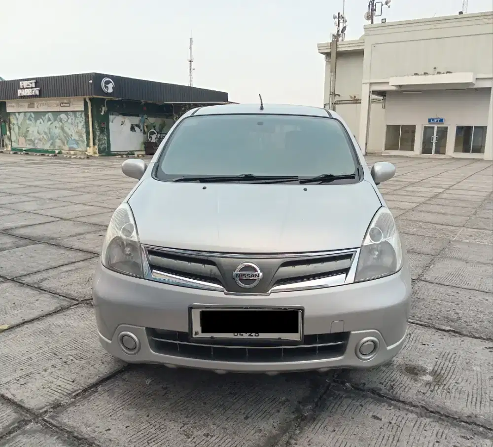 Nissan Livina SV Matic 2013