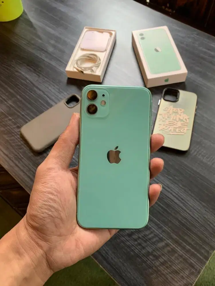 Dijual cepat iPhone 11 128gb pemakaian pribadi