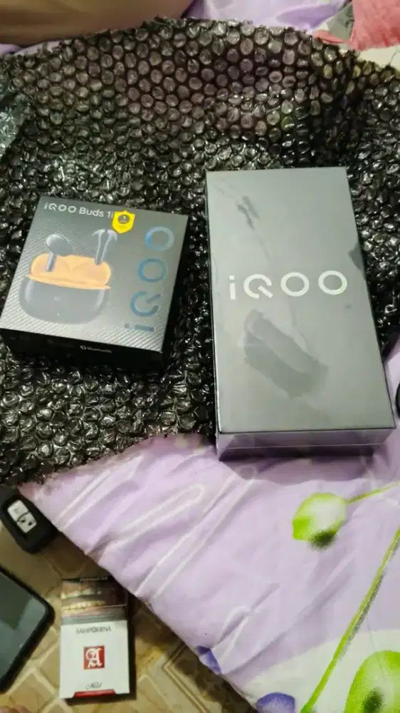 Iqoo z10R 12/256 black new segel bonus tws