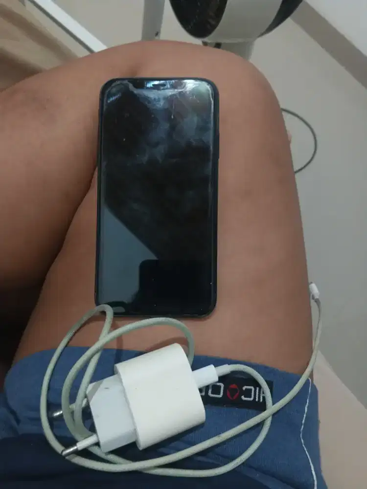 IPHONE XR 64gb INTER + Charger ori Fast charging