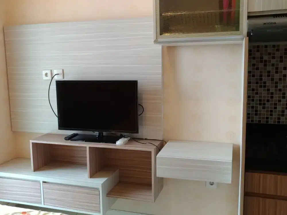 ready apartemen green lake sunter,studio full furnished,lantai tengah,view danau,hadap timur