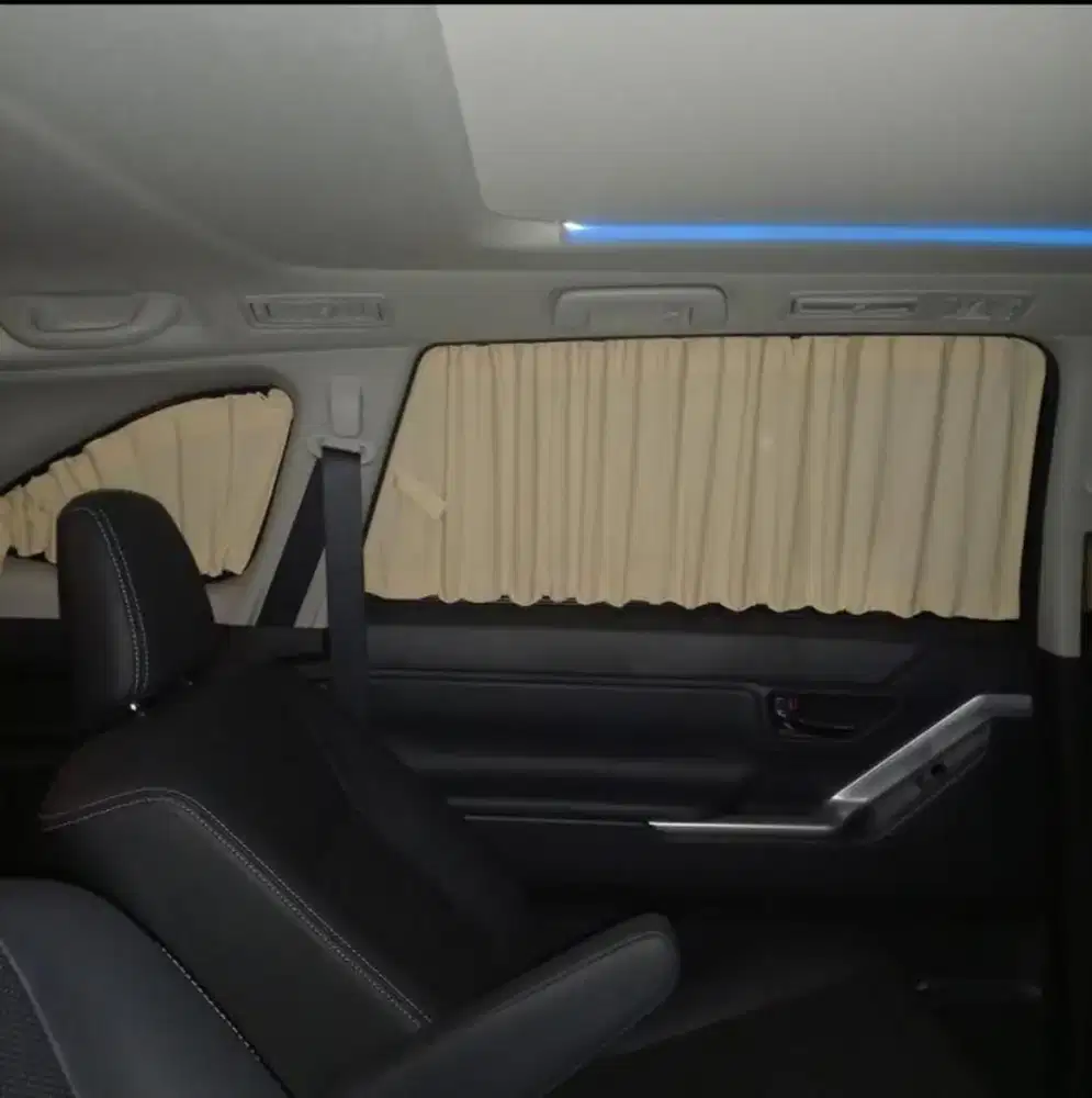 Gorden Kaca Tengah Innova Zenic Hybrid