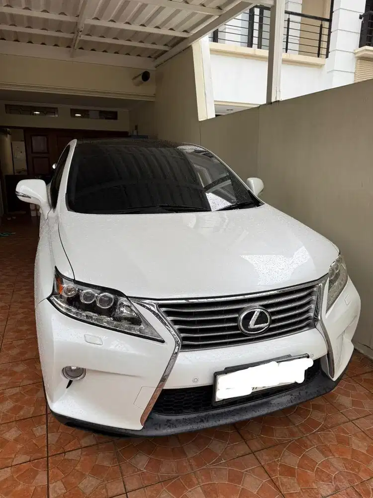 RX270 Tipe tertinggi ( TV + Panoramic roof)