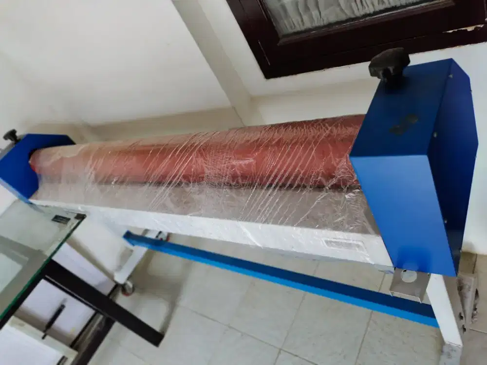 Mesin laminasi dingin