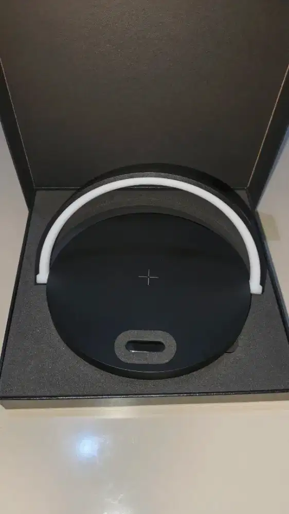 Wireless charger lighting