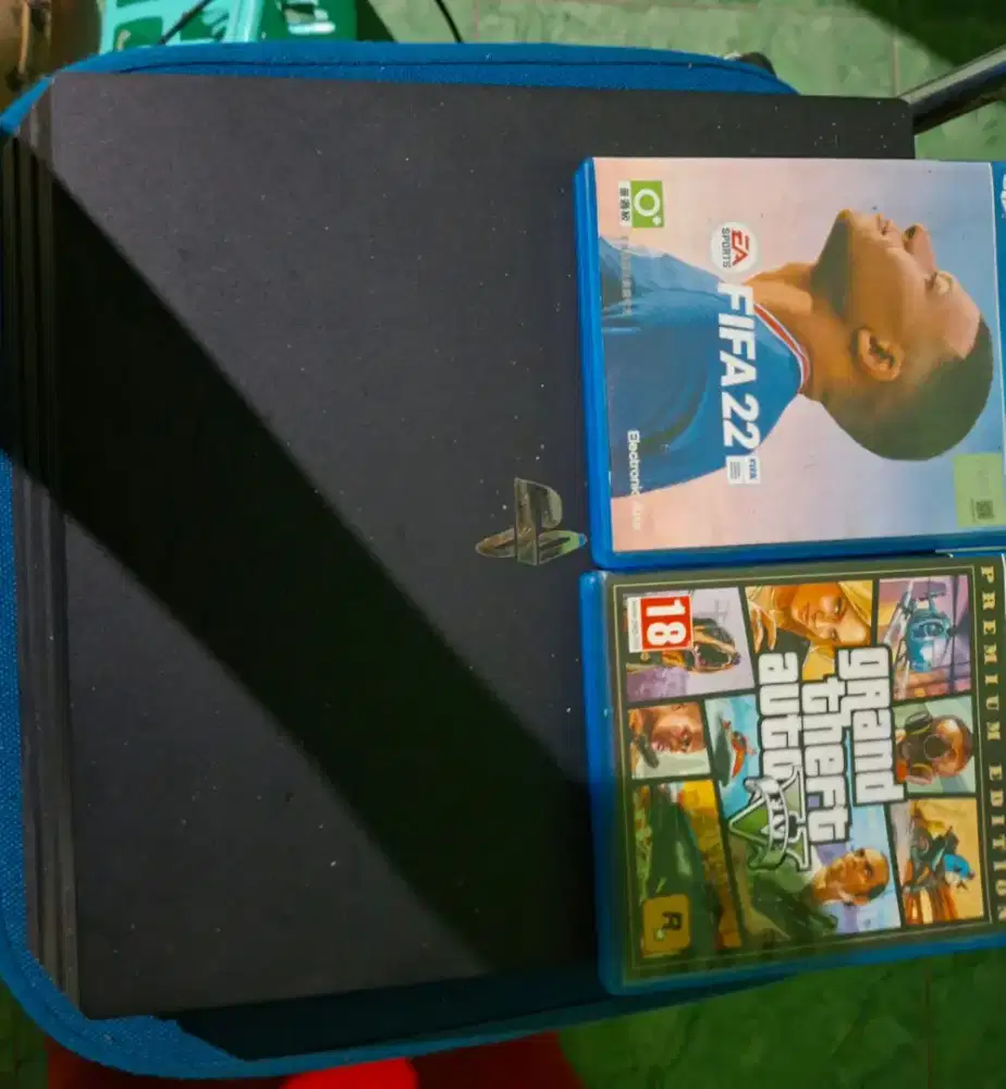 DIJUAL ps4 pro bekas