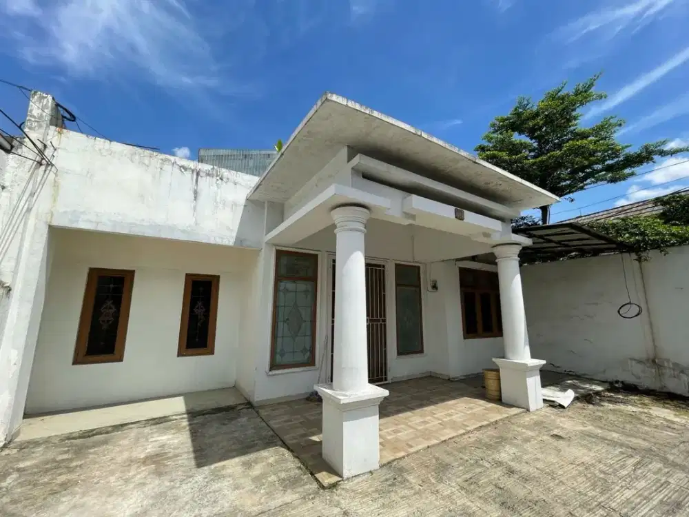 DISEWAKAN CEPAT! RUMAH COCOK UNTUK KANTOR DI HAJI SAIDI PASAR MINGGU