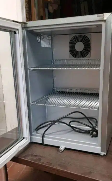 Kulkas/Showcase Mini Red Bull Original LED Display (Limited Edition)