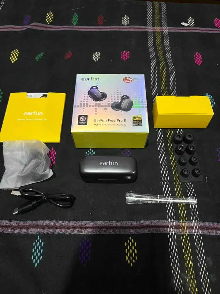 (Preloved) - TWS Earfun Free Pro 3