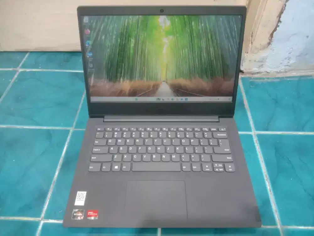 Laptop Lenovo ryzen 3 ssd nvme 512gb ram 8gb mulus windows ORI