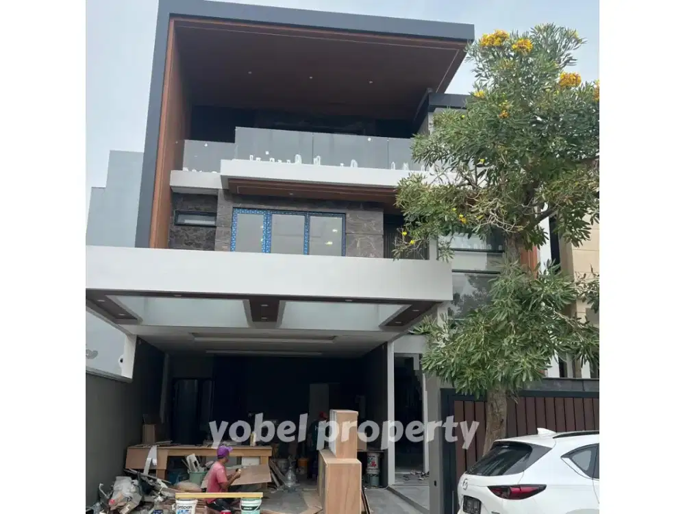 RUMAH MODERN MEWAH PREMIUM WOODLAND CITRALAND SURABAYA