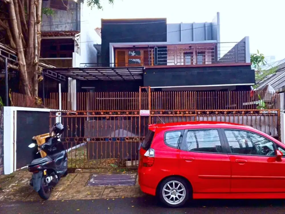 Disewakan rumah strategis pinggir jalan akses utama jalan 2 mobil - Dekat ke jalan raya   Kawasan Mampang Prapatan Pancoran Jakarta Selatan