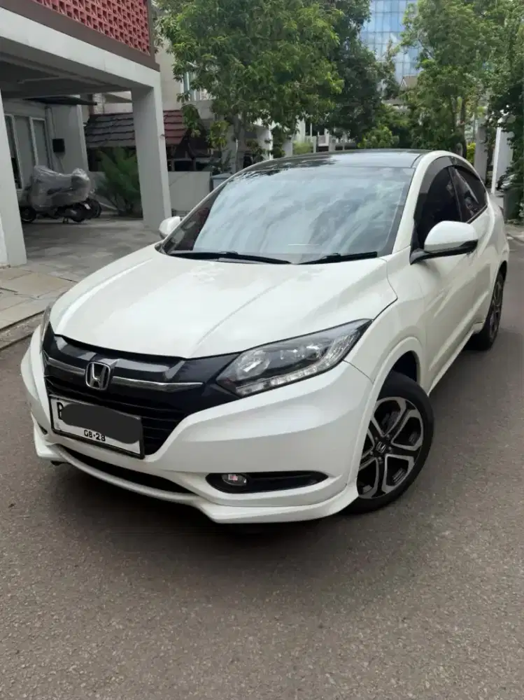 Honda HR-V Prestige 2018 Sunroof Putih Mint Condition