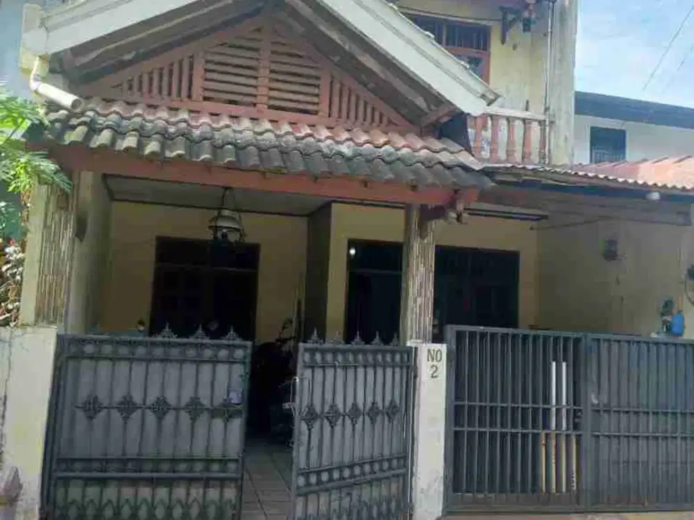 Dijual murah rumah 2 lantai di Perumnas Depok Utara