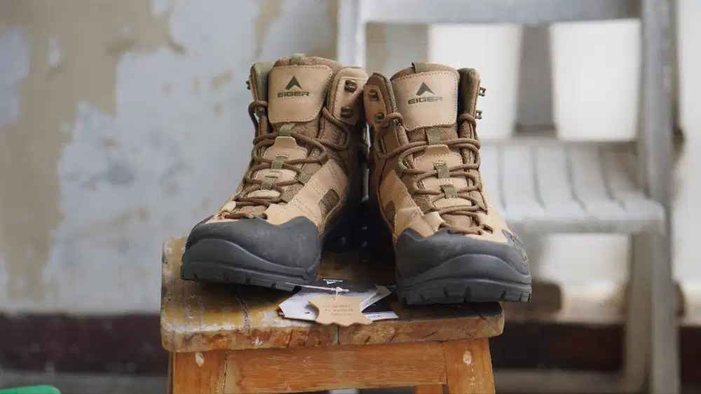 eiger pollock 2.0 sepatu hiking mendaki size 43