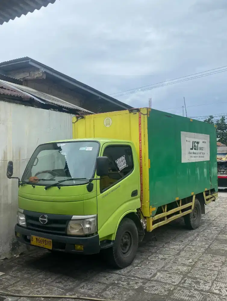 Hino Dutro 110sdl engkel Long box 13kubik 2013