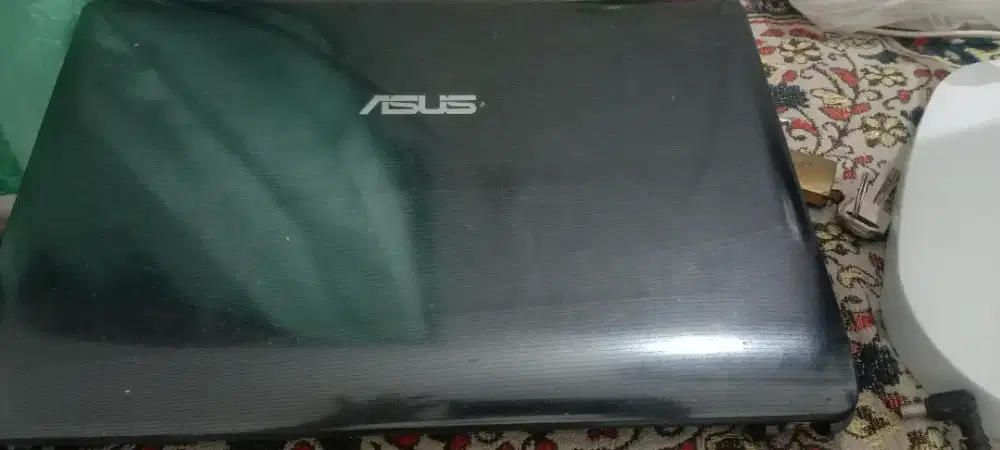 Laptop Asus core i5 normal