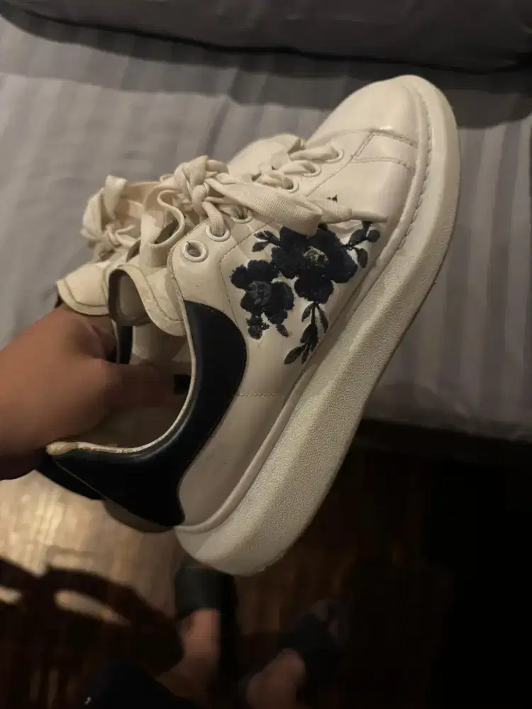 Alexander Mcqueen Floral Size 42,5 - 43 Second