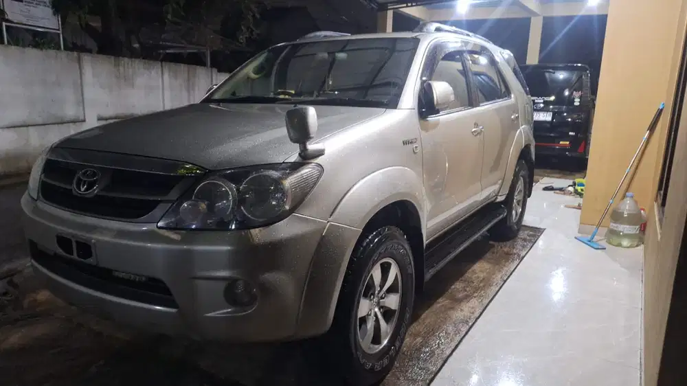 Toyota Fortuner 2006 Bensin