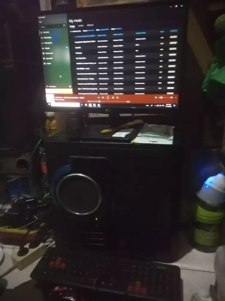 Computer 1.set Lengkap ( Jaminan Murah dan Awet )