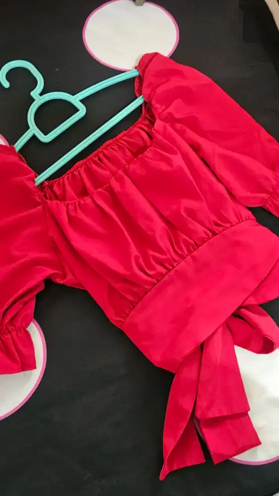 Crop top cewek sabrina bisa di adjust