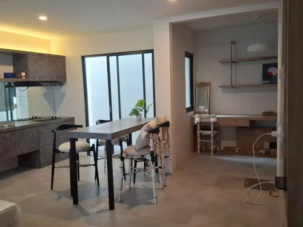 DISEWA RUMAH 2 LANTAI +ATTIC BARU BAGUS SEMI FURNISHED @MYZA BSD