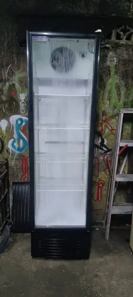 Showcase jumbo 1 pintu