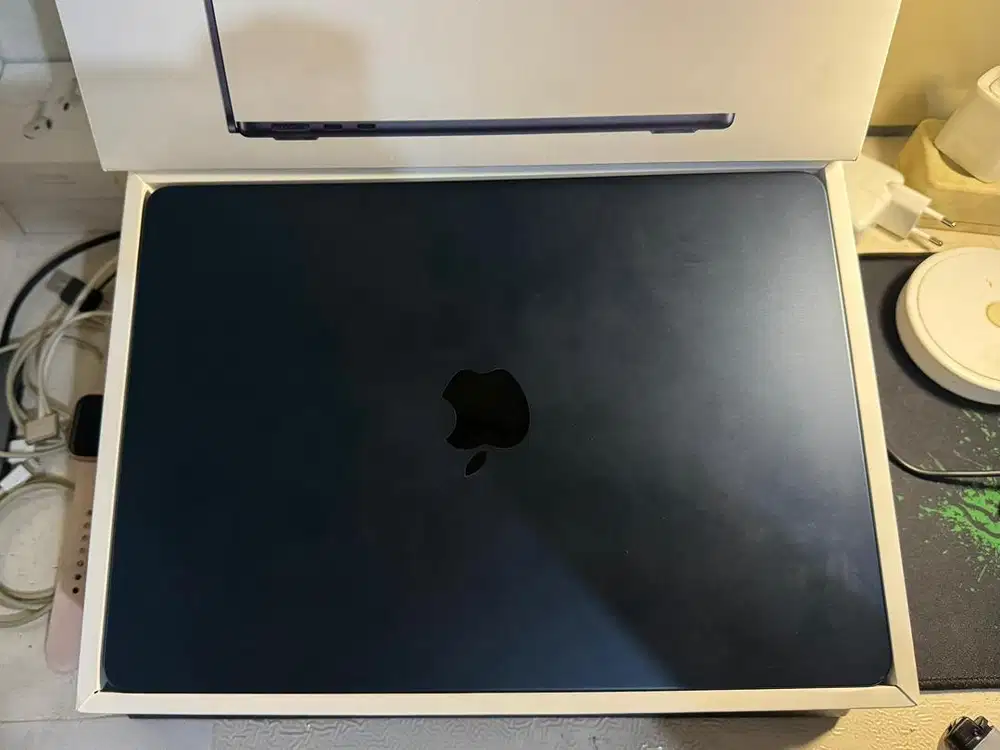 Macbook Air m2  13 inch 8/512 fullset ori DIGIMAP