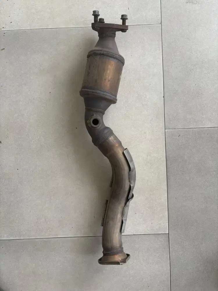 Dijual Katalis Knalpot bawah Brio LIKE NEW Original copotan