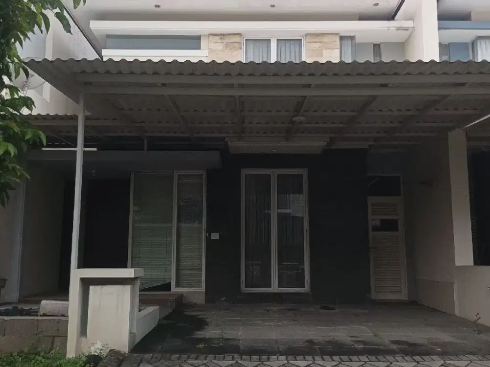 Jual Rumah Minimalis Modern Cluster Fav Royal Residence
Dekat Club House