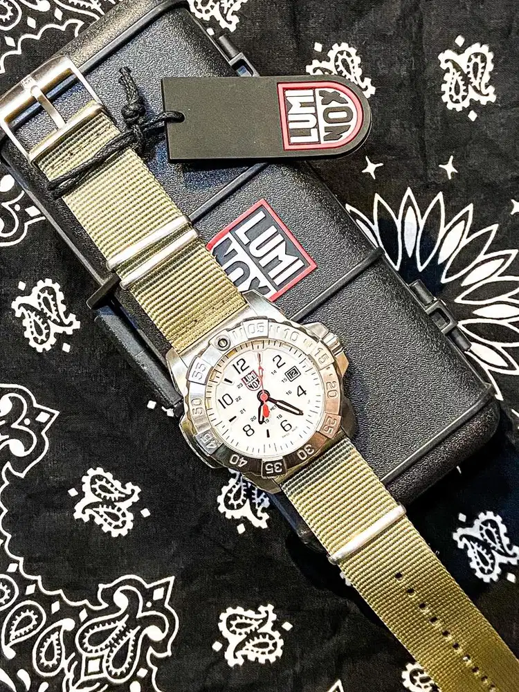 Luminox Navy SEAL Steel – 3250 Series Stainless Steel