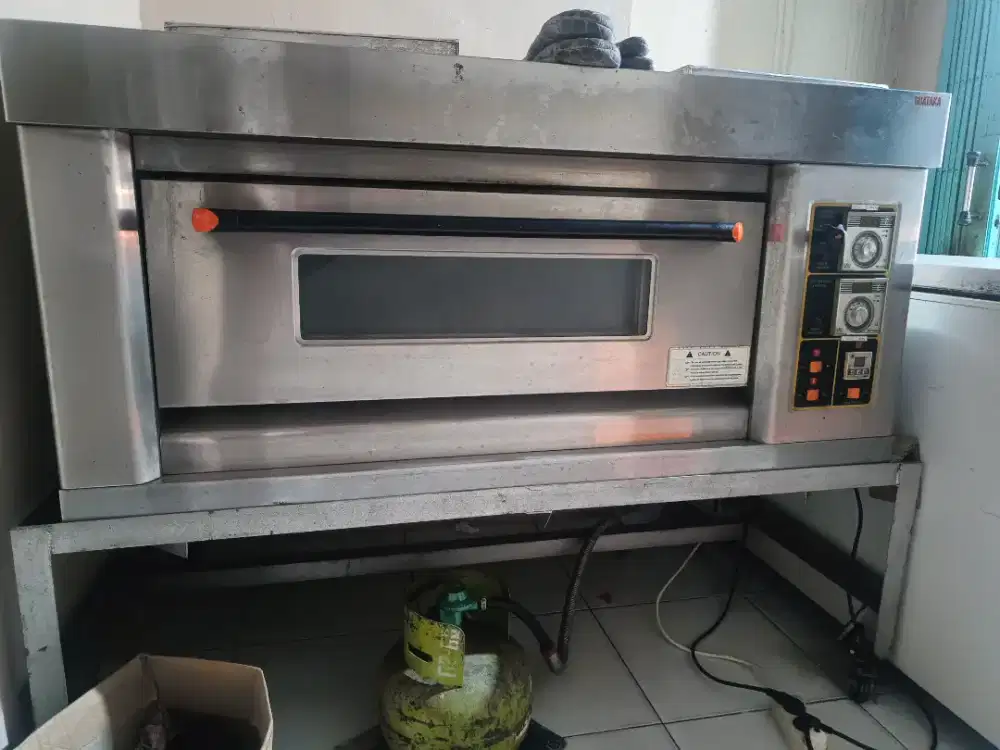 Oven , Freezer , Etalase , Meja stainless