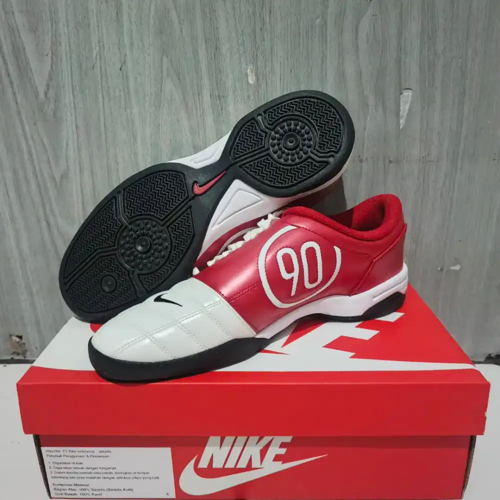 Sepatu Nike Total 90 Size 44