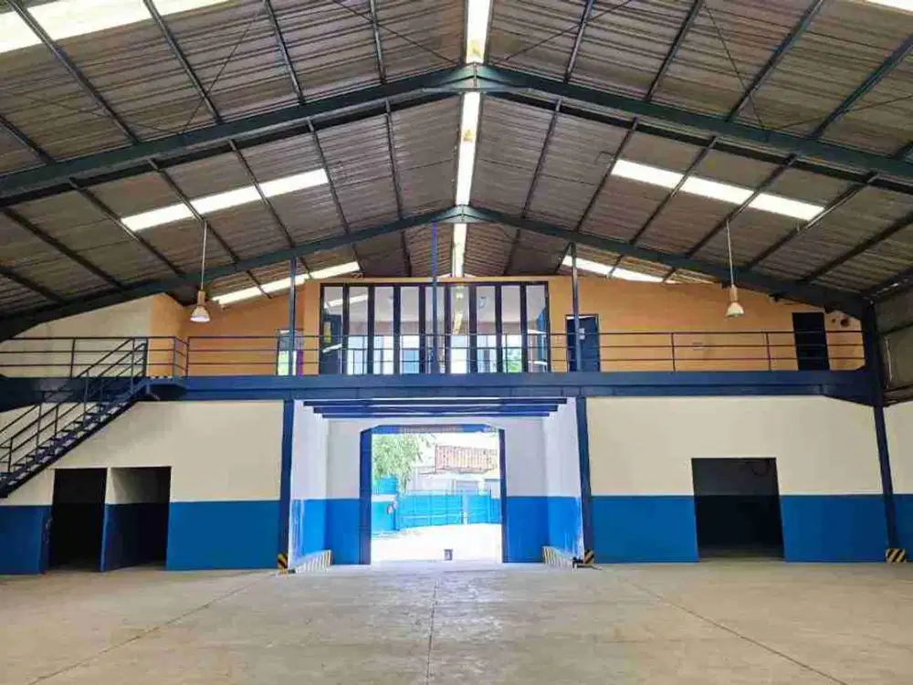 Gudang siap pakai akses kontainer, dekat Tol Puri Jakarta Barat