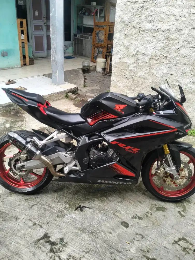 Jual motor Honda CBR 250RR tahun 2018