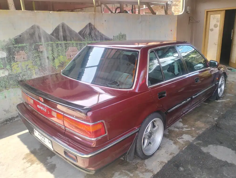 Klasik dan Antik Klasik dan Antik 1990 Bensin