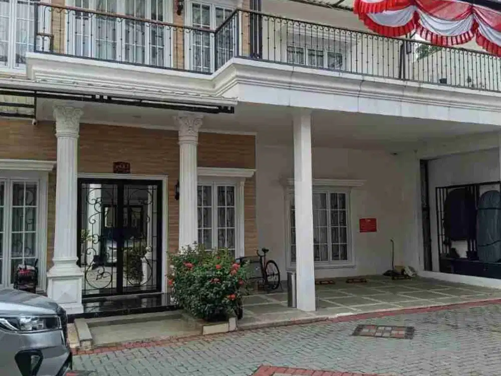 Rumah Cantik 2 unit di The Royal Bintaro Pesanggrahan JakSel