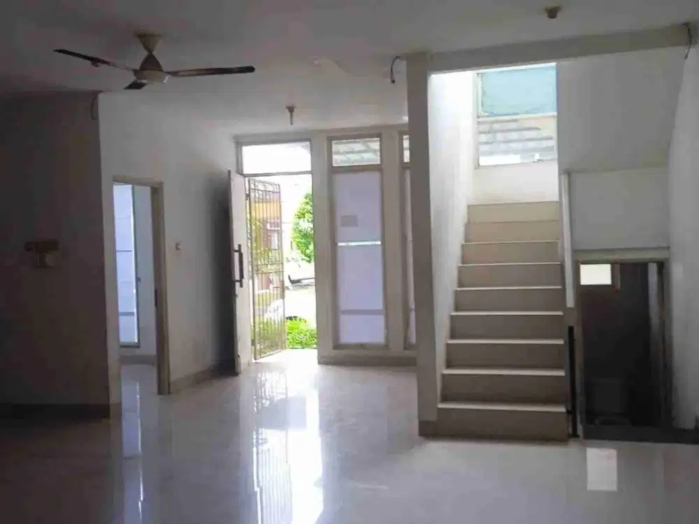 Disewakan Rumah Siap Huni Royal Palem Cengkareng Jakarta Barat