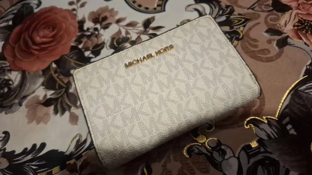 dompet Michael kors