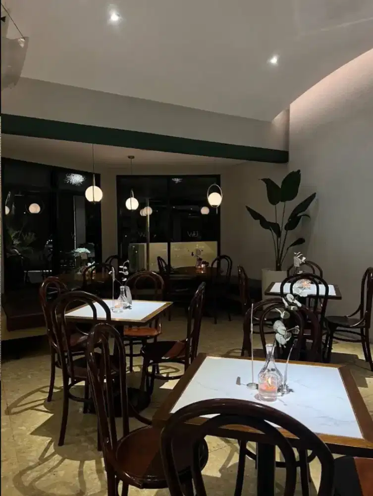 RUMAH TENGAH KOTA SURABAYA COCOK UNTUK CAFE RESTO