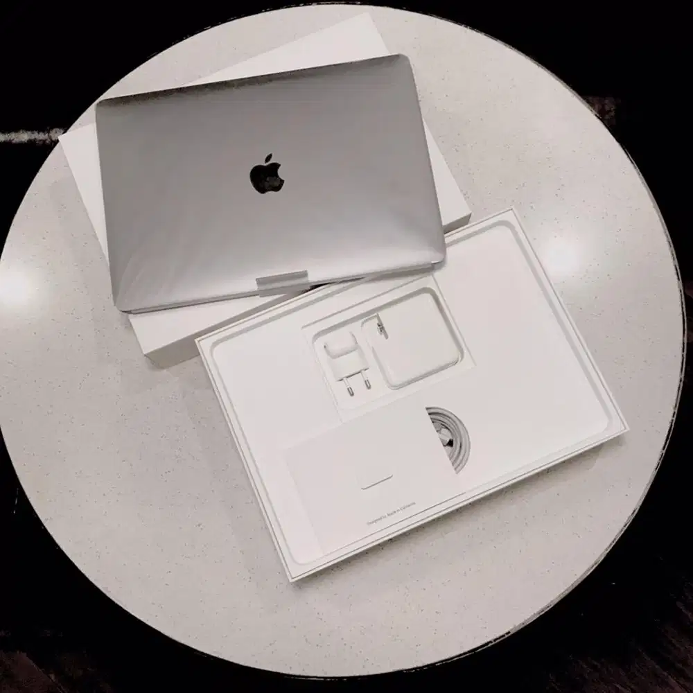 Macbook Pro 15 2019 ibox i7 Dual VGA Like New