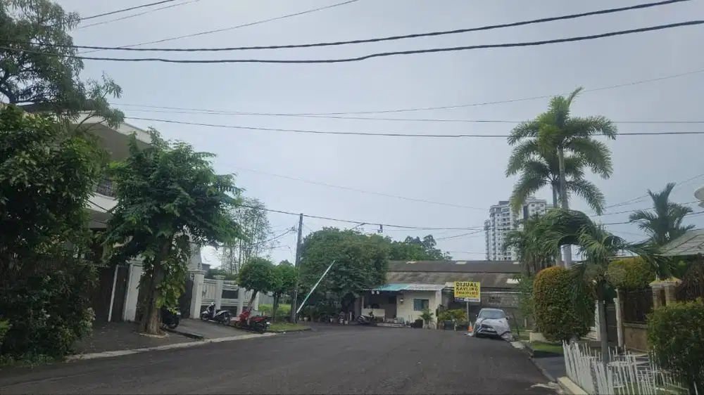 Dijual Rumah Puri Indah Row mobil 3-4 mobil