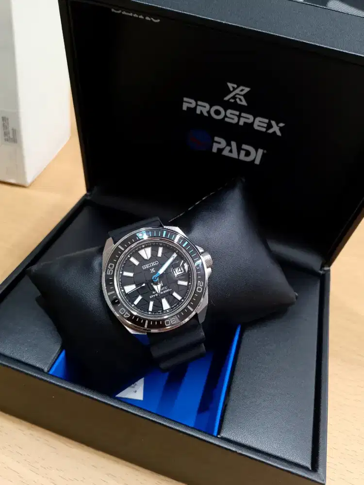 Jam Tangan Seiko 4R35-03W0 Special Edition