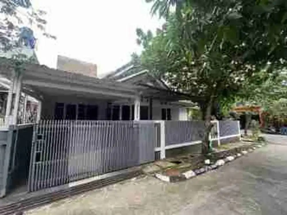 Disewakan rumah di komplek griya Caraka Cisaranten arcamanik kota bandung dekat antapani minimarket area sejuk dan nyaman one gate sistem