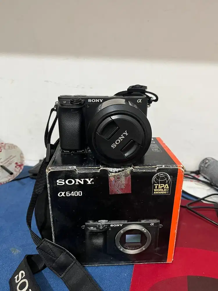 Sony A6400 Bekas Mulus + Lensa Kit + Lensa Sony E 50MM (Lensa Fix)