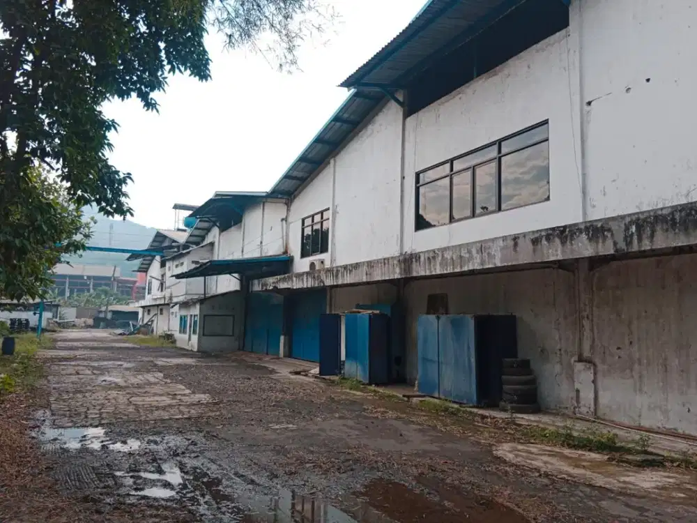 Pabrik dan Gudang besar harga murah hitung tanah di Cimareme Batujajar