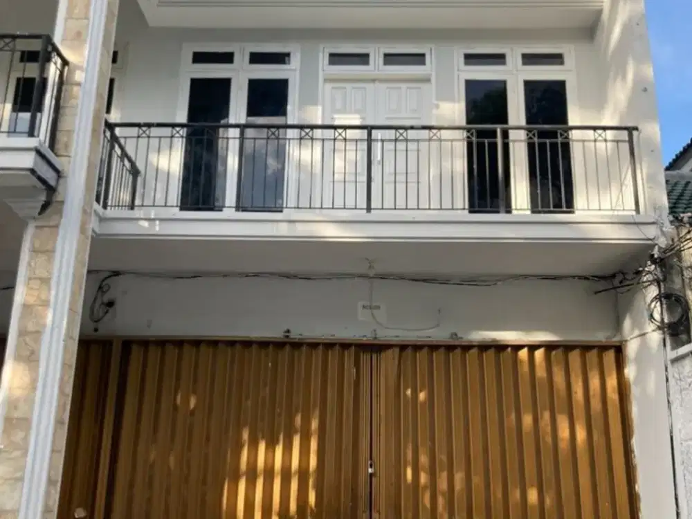 Disewakan Ruko 2 Lantai Akses Jalan 2 Mobil Di Pondok Bambu R2157